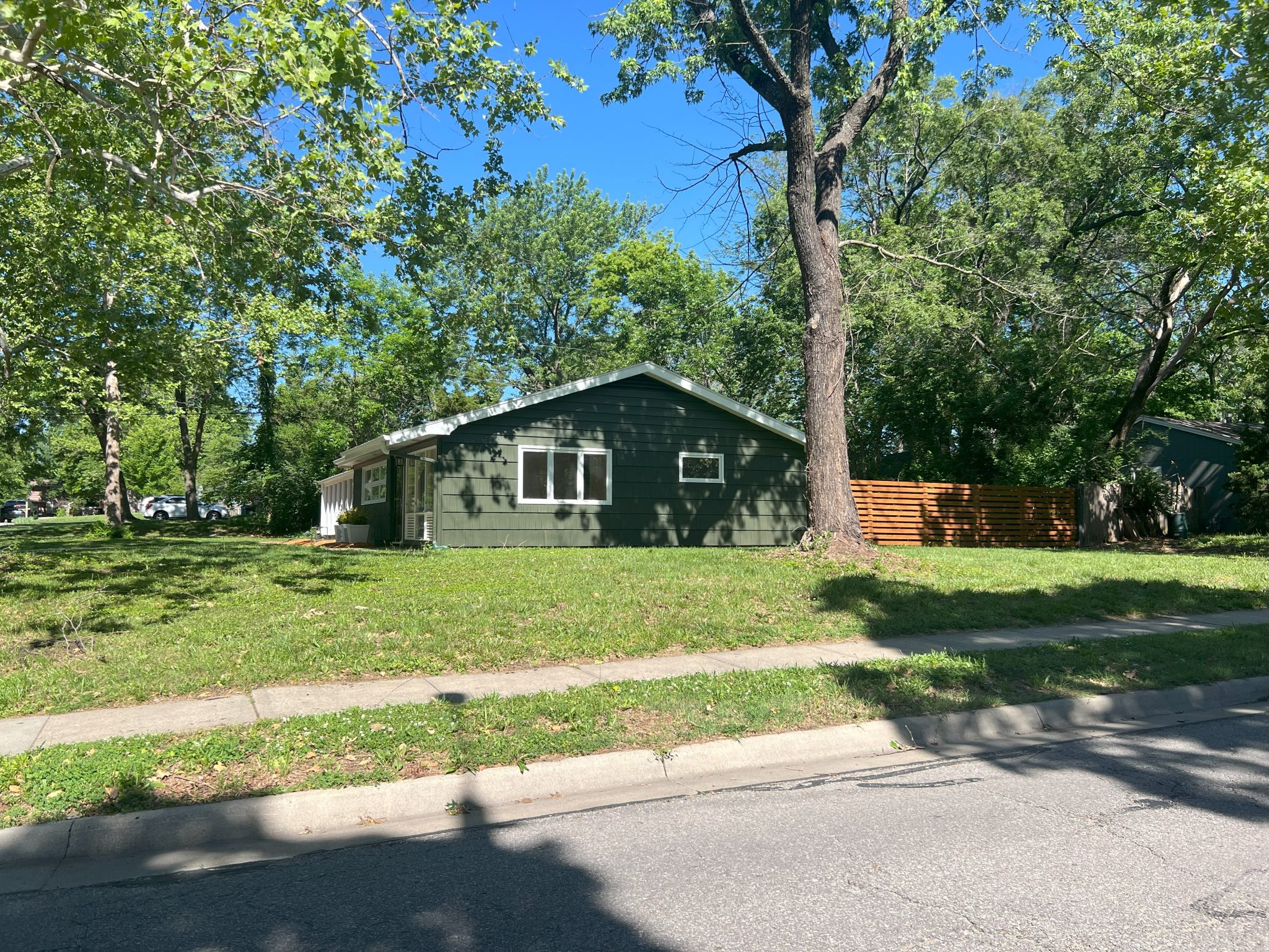 Campus Cottage d