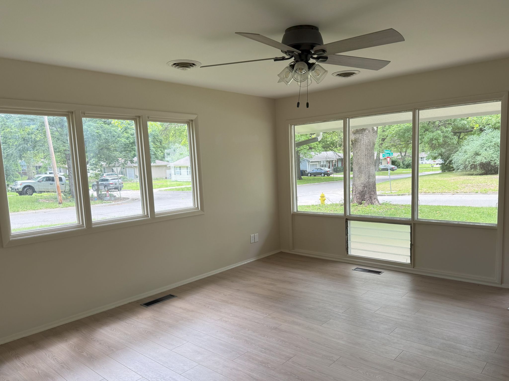 Campus Cottage h