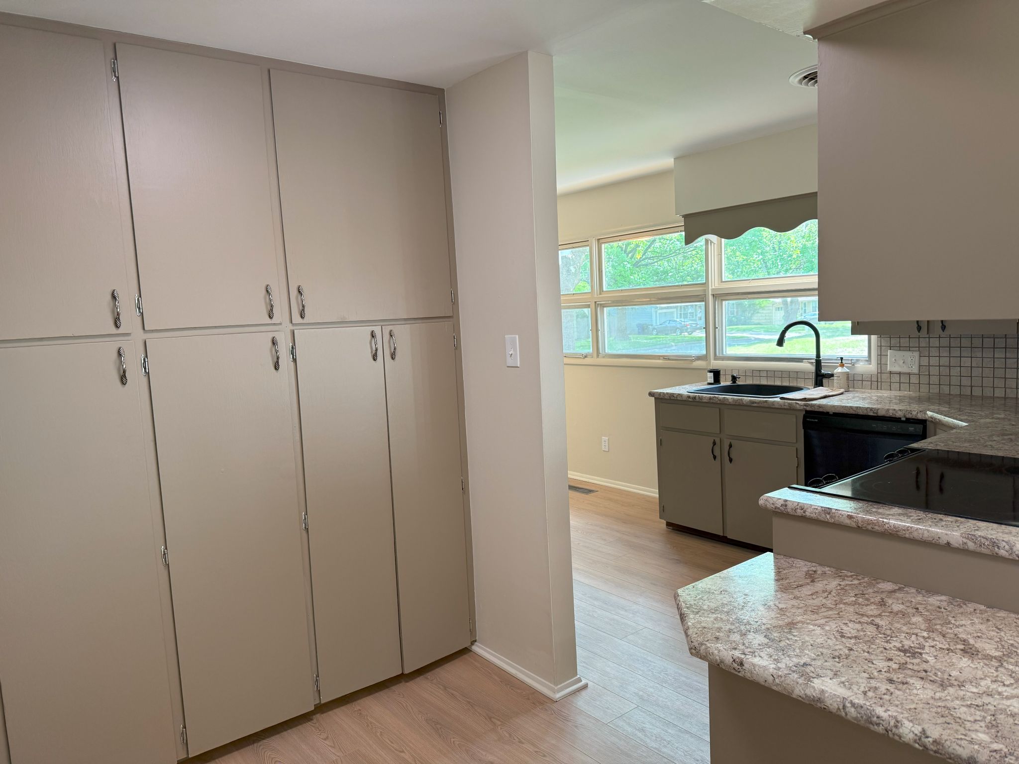 Campus Cottage s