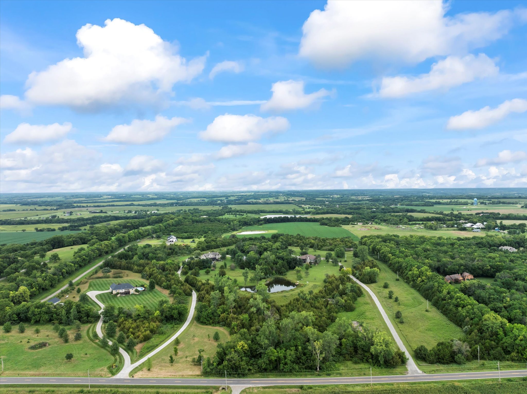 13-2027 N 1000 Rd - (12)