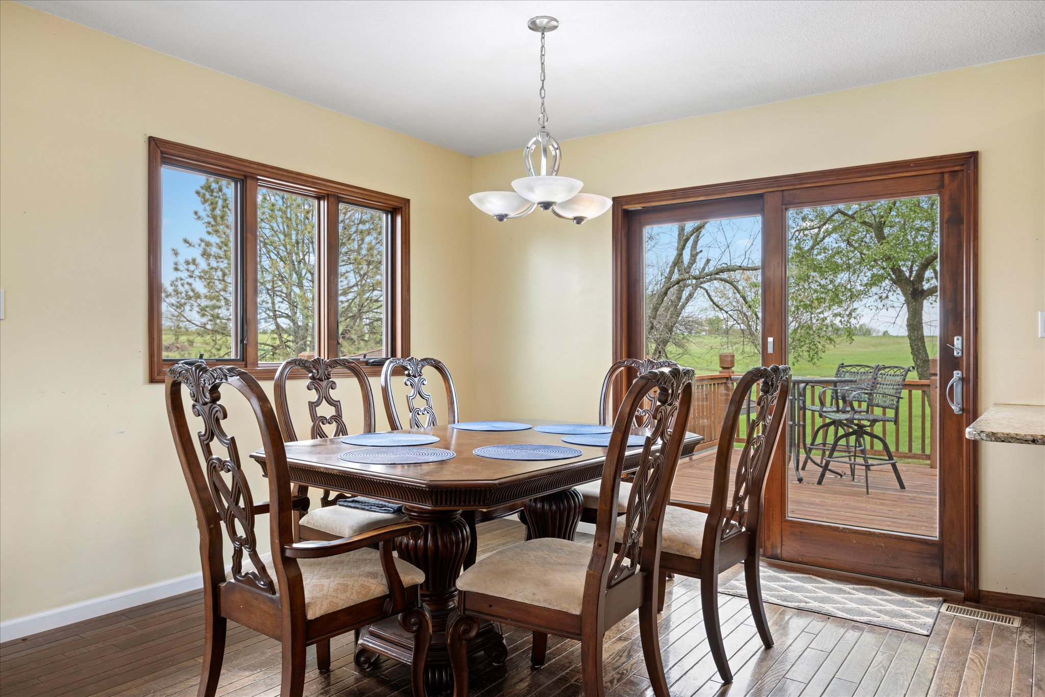 08-Dining Room