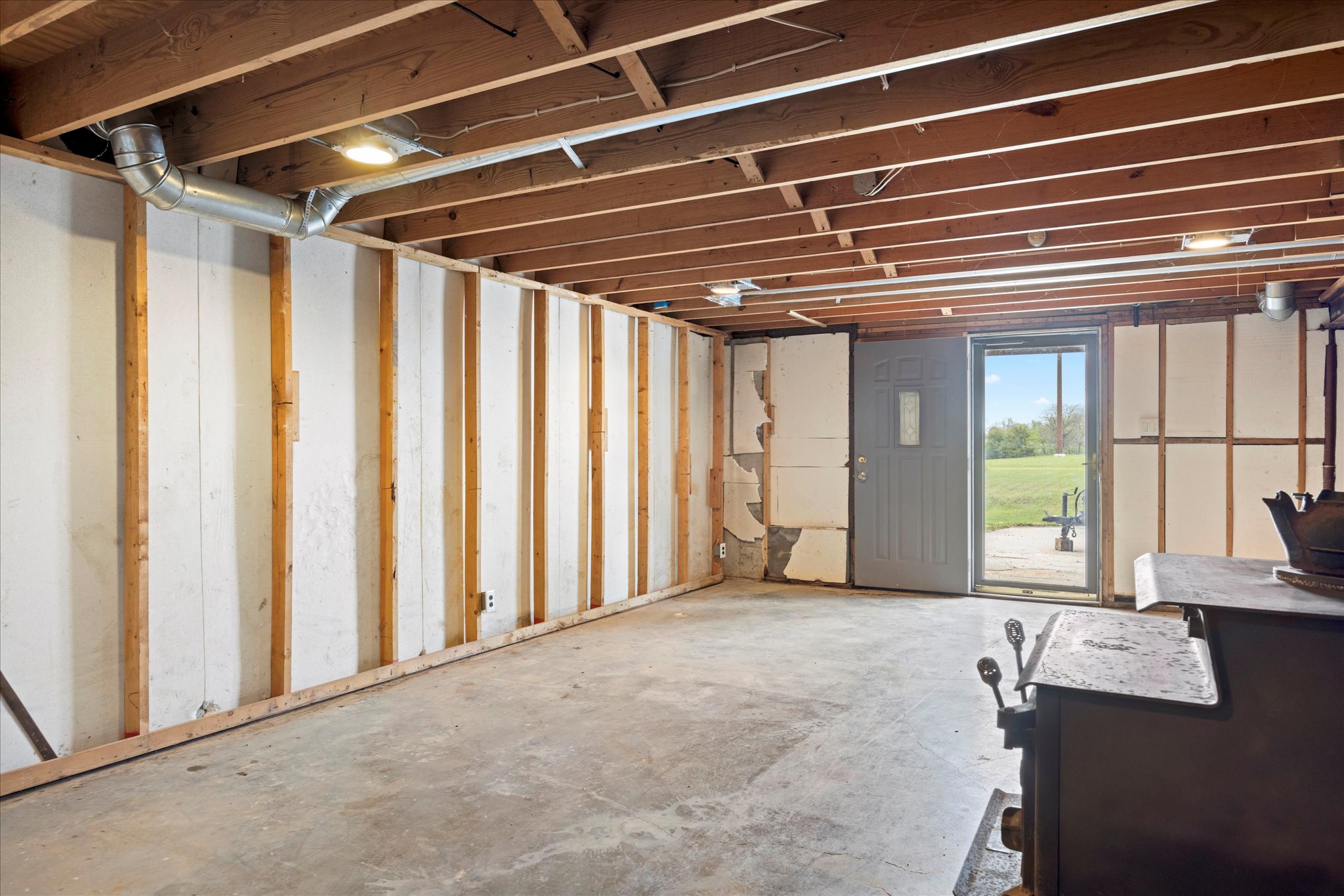 24-Basement Front Area